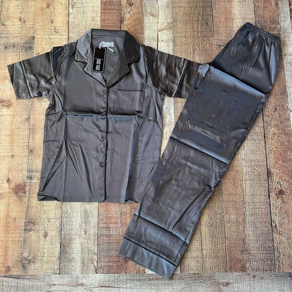 Joan Vass Other - Joan Vass Women's Short sleeve Button Down and Pajama Bottoms Gray Black Pj Set